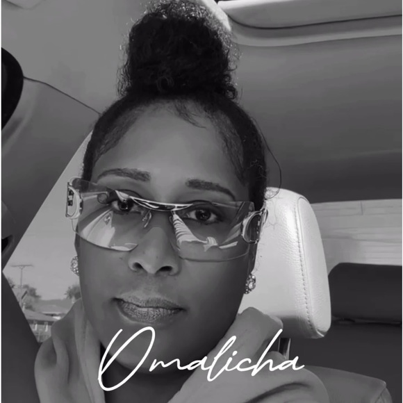 Meet your Posher, Ellehcar Style - Picture 11 of 14